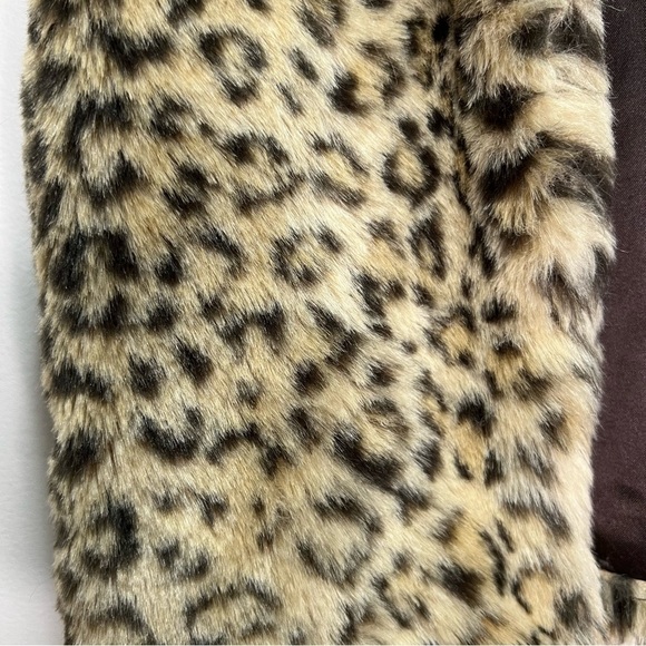Joe Fresh Leopard Print Fur Vest Size 5T Animal Print Faux Fur - Picture 2 of 7